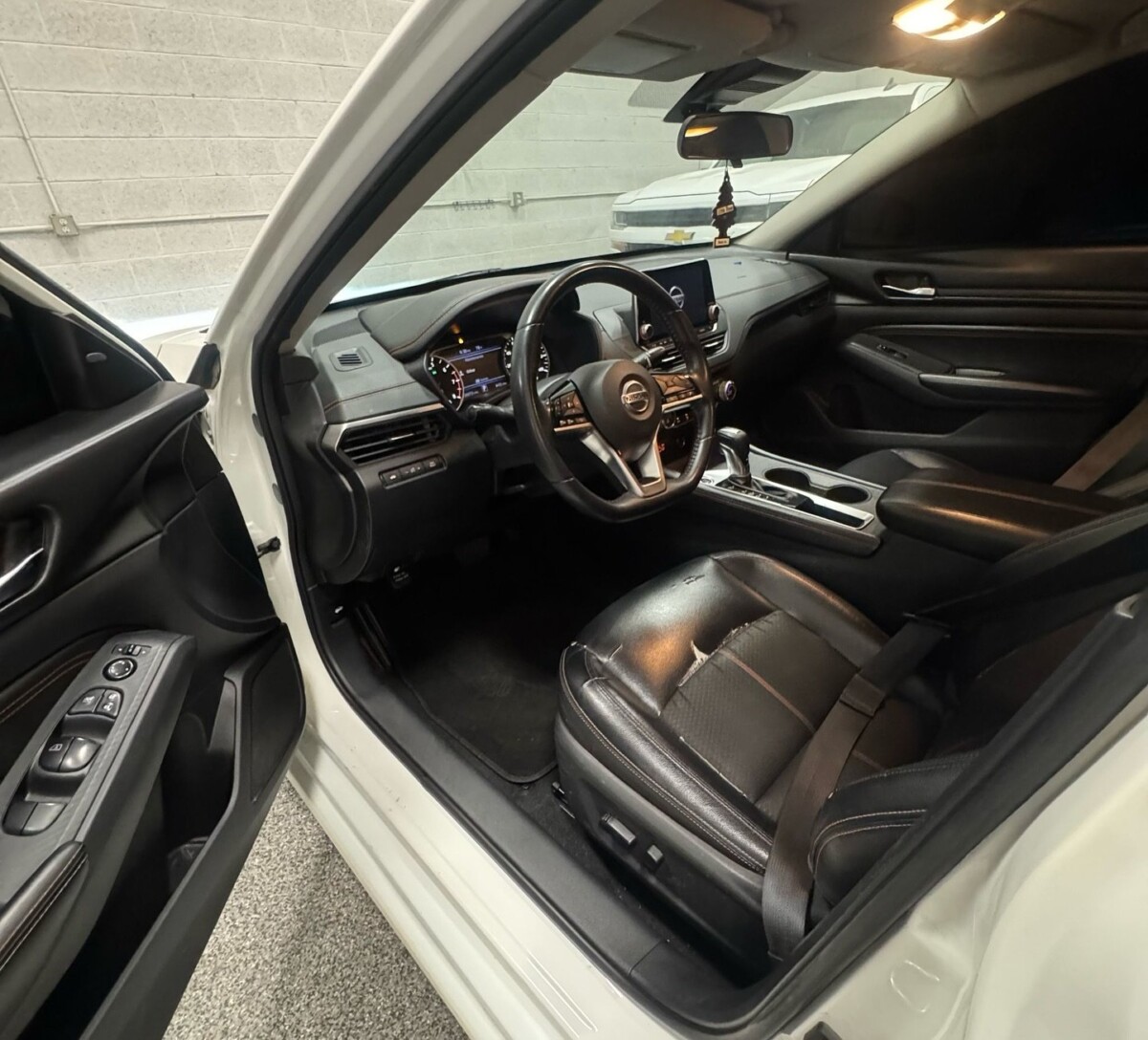 2020 NISSAN ALTIMA SR - Image 4
